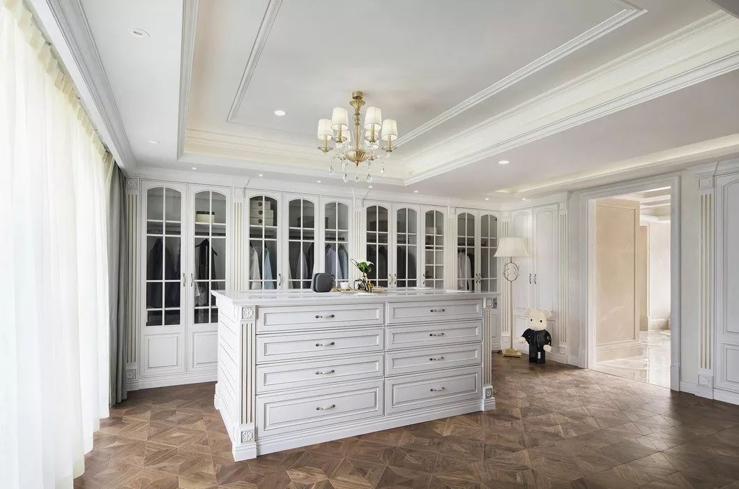 簡歐風格別墅裝修設計效果圖-天湖酈都別墅450平米-別墅衣帽間裝修設計 簡歐風格別墅裝修設計效果圖-天湖酈都別墅450平米-別墅衣帽間裝修設計