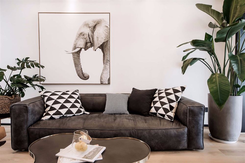 廣州市保利公園九里北歐風(fēng)格三居室裝修案例