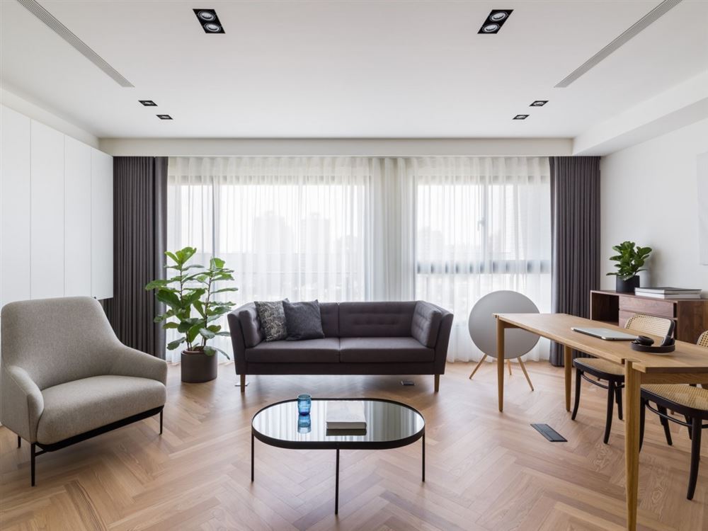 江門市綠茵高爾夫現(xiàn)代簡(jiǎn)約風(fēng)格三居室裝修案例