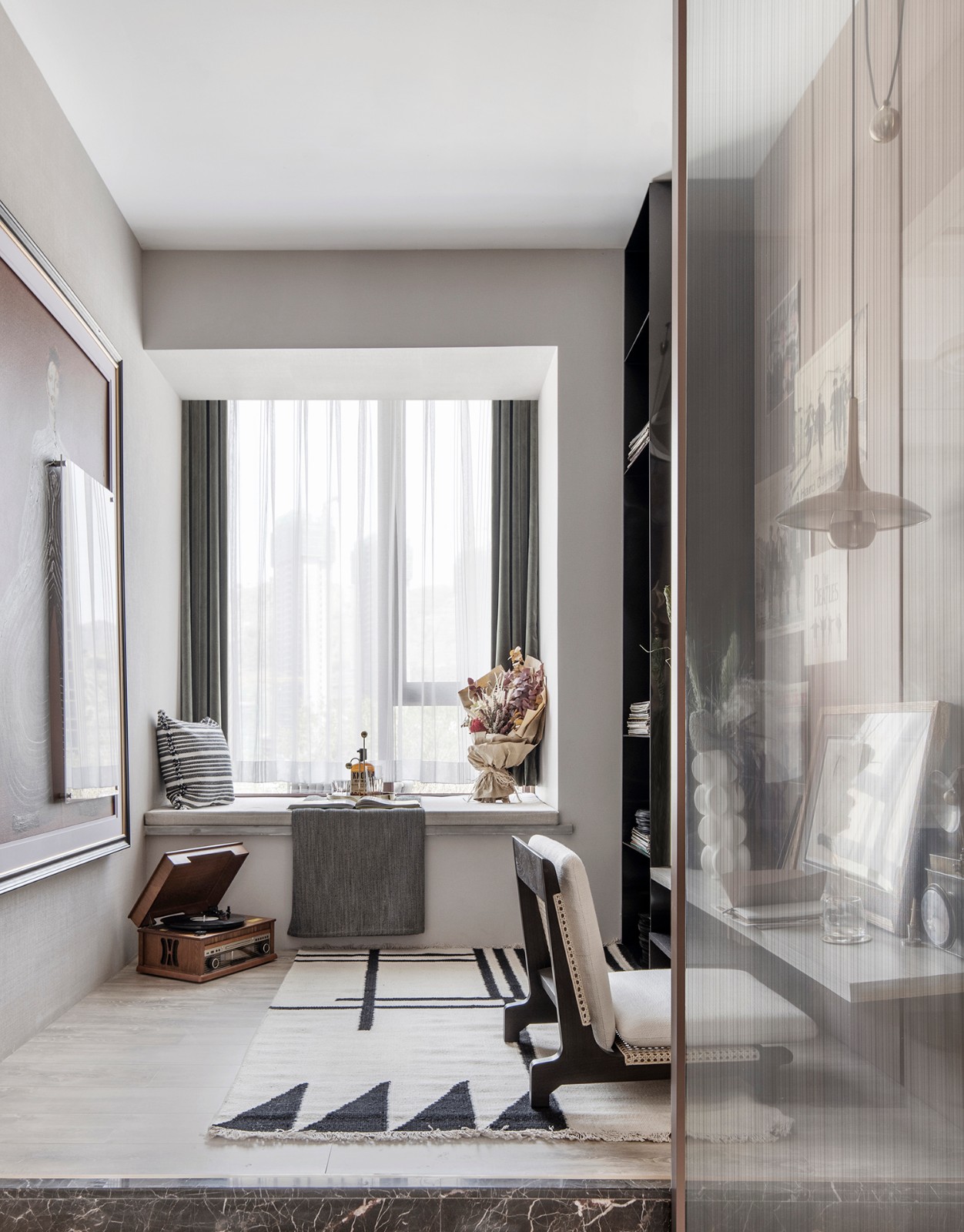 現(xiàn)代輕奢風(fēng)格室內(nèi)設(shè)計(jì)家裝案例-書房