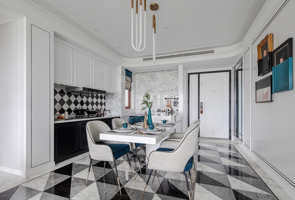 法式復古風格室內(nèi)家裝案例效果圖-餐廳 法式復古風格室內(nèi)家裝案例效果圖-餐廳