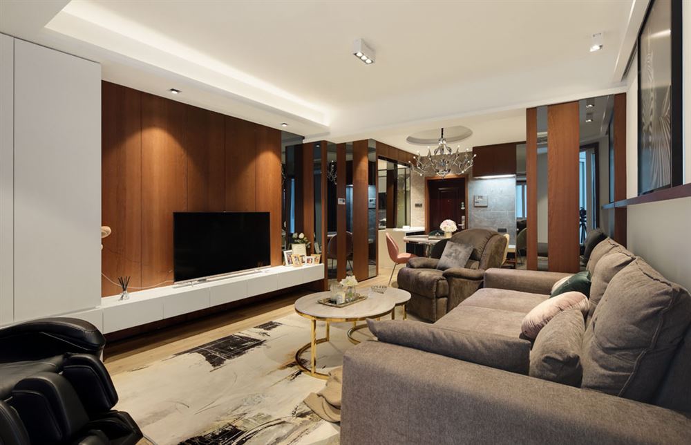 北海市榮和&middot;銀灘藍(lán)灣輕奢風(fēng)格三居室裝修案例