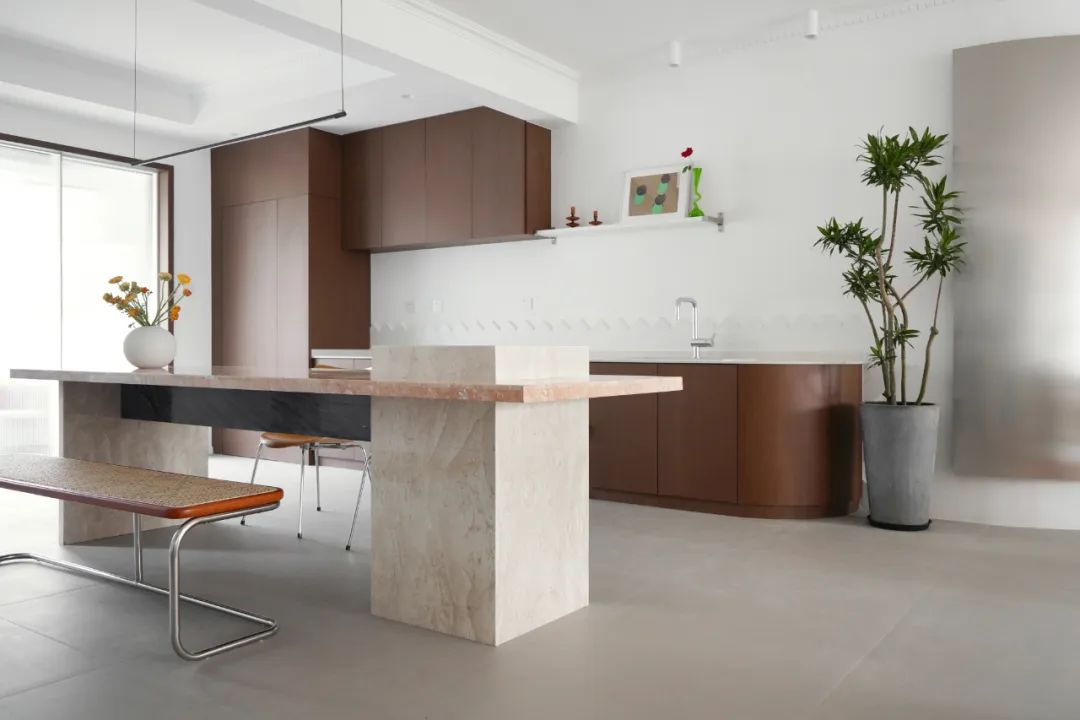 裝修案例簡現(xiàn)代復(fù)古風(fēng)格室內(nèi)裝修效果圖-廚房 裝修案例簡現(xiàn)代復(fù)古風(fēng)格室內(nèi)裝修效果圖-廚房