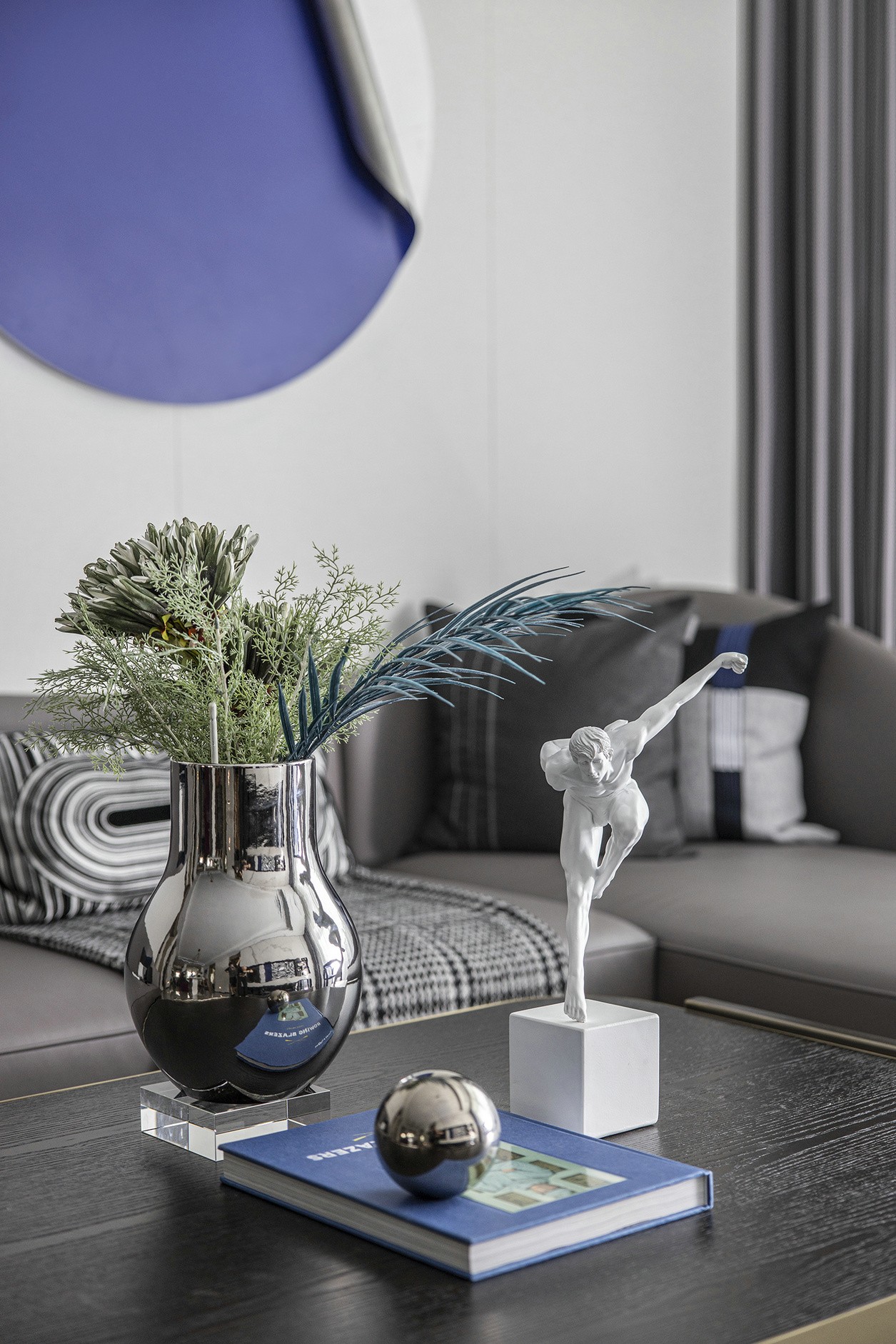 現(xiàn)代摩登風格家裝設計室內(nèi)裝修效果圖-客廳茶幾