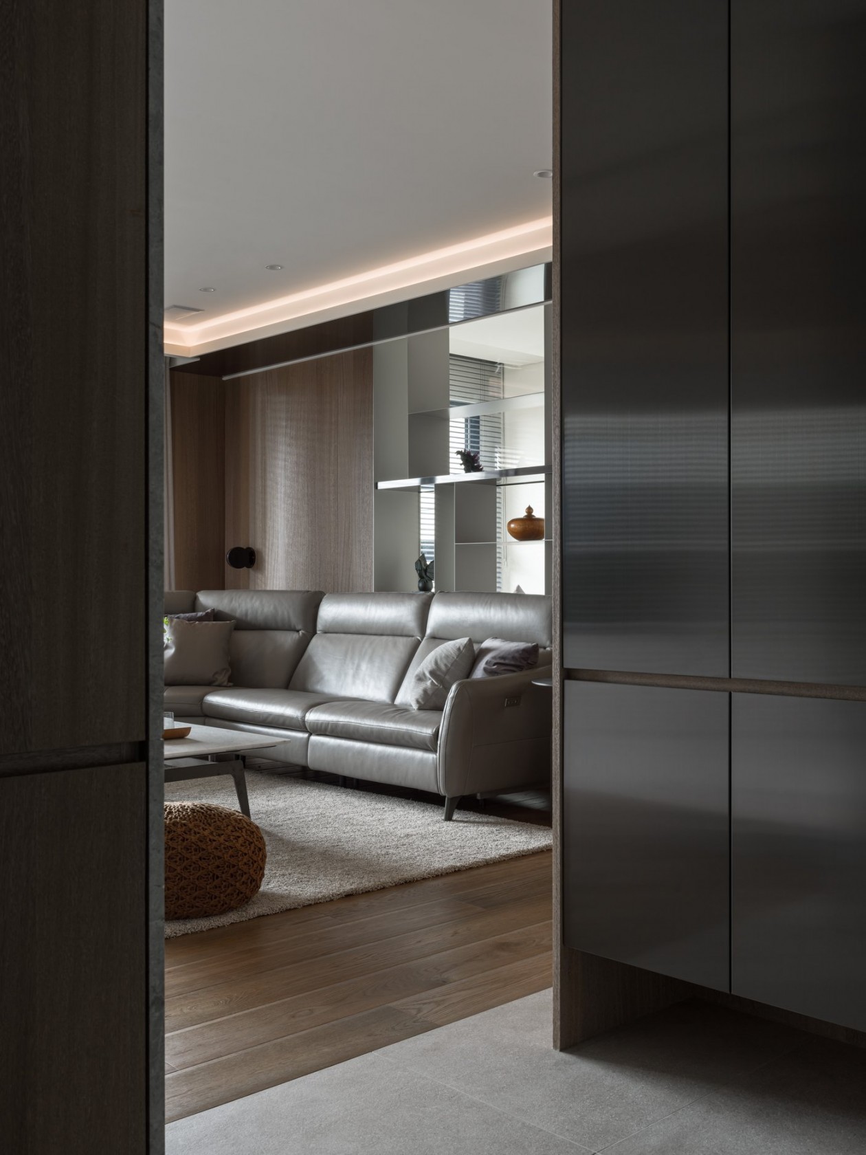 現(xiàn)代簡(jiǎn)約風(fēng)格室內(nèi)設(shè)計(jì)家裝案例 現(xiàn)代簡(jiǎn)約風(fēng)格室內(nèi)設(shè)計(jì)家裝案例