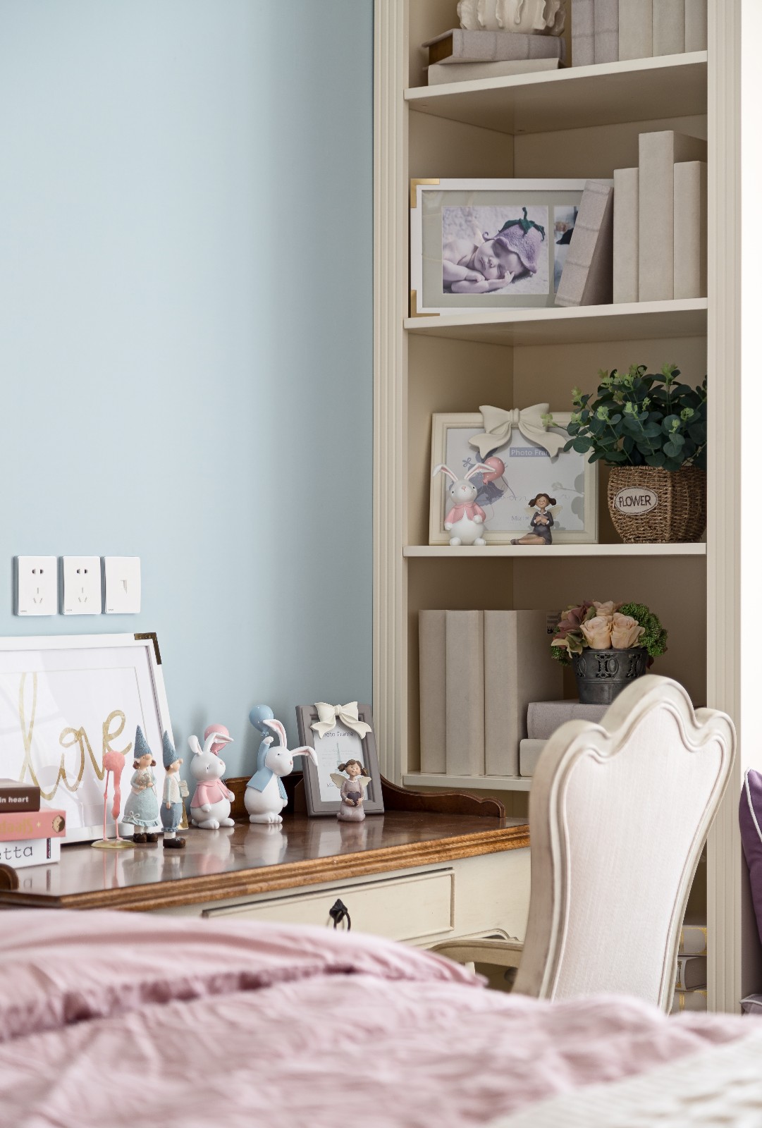 美式風格家裝設計室內裝修效果圖-臥室書桌 美式風格家裝設計室內裝修效果圖-臥室書桌