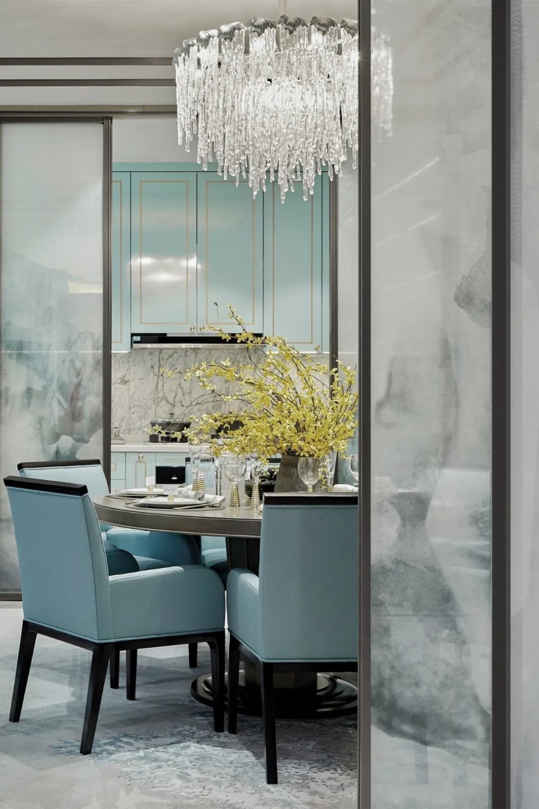 現(xiàn)代簡約風格別墅室內設計家裝案例-餐廳 現(xiàn)代簡約風格別墅室內設計家裝案例-餐廳