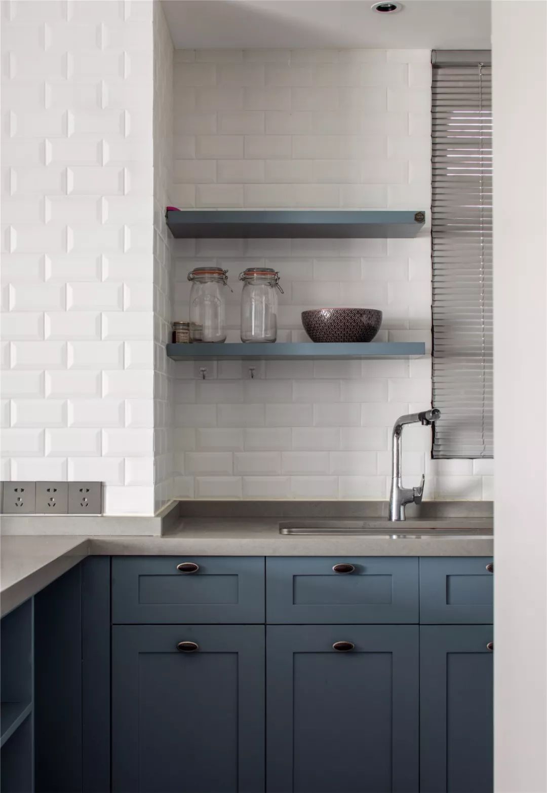 美式復(fù)古風(fēng)格家裝設(shè)計(jì)室內(nèi)裝修效果圖-廚房 美式復(fù)古風(fēng)格家裝設(shè)計(jì)室內(nèi)裝修效果圖-廚房