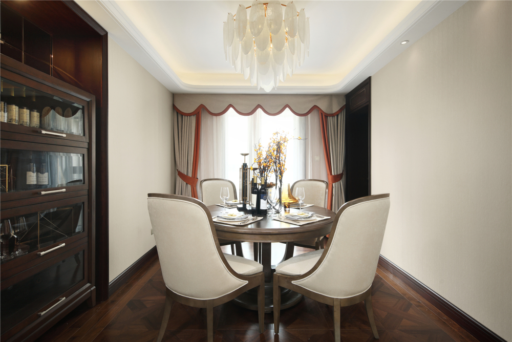 輕奢風(fēng)格室內(nèi)家裝案例效果圖-餐廳 輕奢風(fēng)格室內(nèi)家裝案例效果圖-餐廳