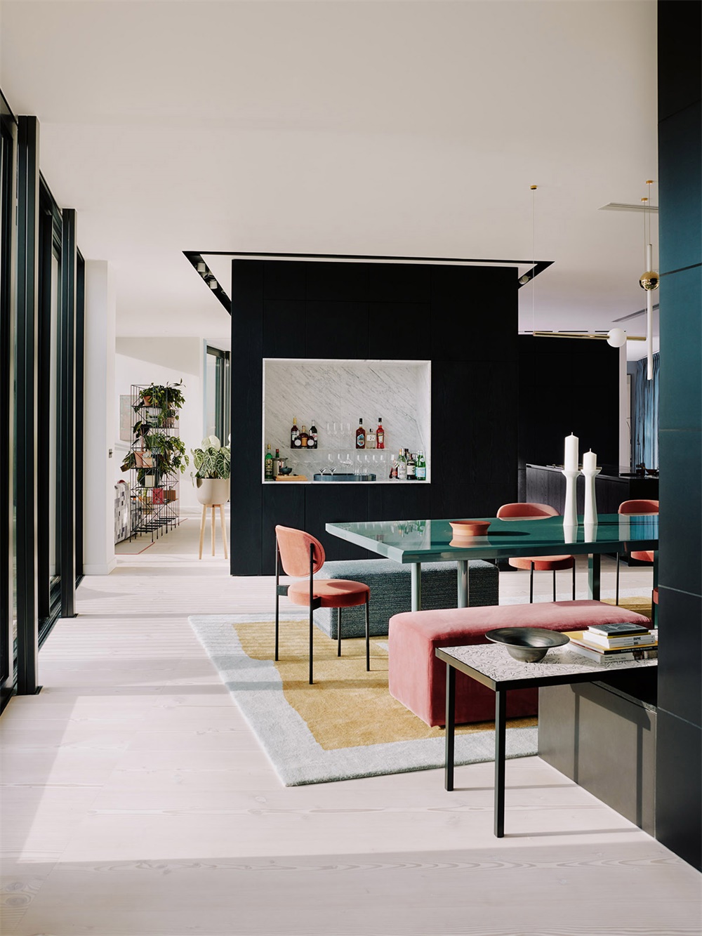 廣州裝修公司現(xiàn)代風(fēng)格室內(nèi)裝修效果圖-餐廳 廣州裝修公司現(xiàn)代風(fēng)格室內(nèi)裝修效果圖-餐廳