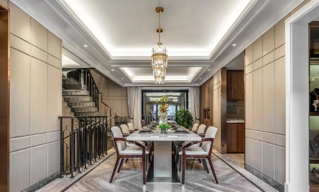 佛山裝修公司現(xiàn)代輕奢風(fēng)格別墅裝修效果圖-餐廳 佛山裝修公司現(xiàn)代輕奢風(fēng)格別墅裝修效果圖-餐廳