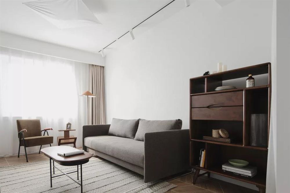 佛山市龍光&middot;玖悅灣現(xiàn)代簡(jiǎn)約風(fēng)格三居室裝修案例