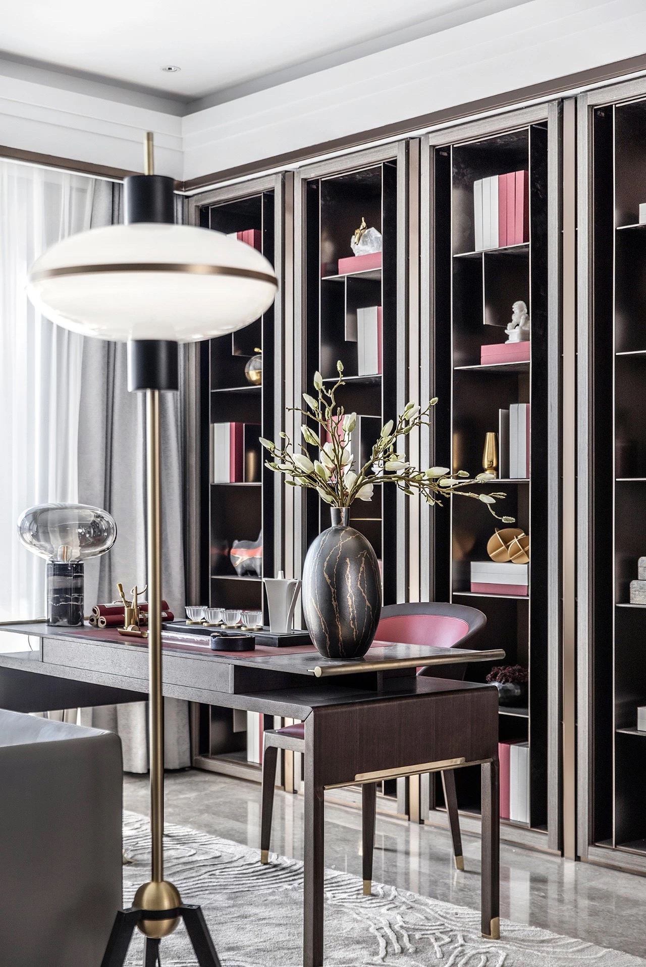 新中式風(fēng)格室內(nèi)家裝案例效果圖-書(shū)桌 新中式風(fēng)格室內(nèi)家裝案例效果圖-書(shū)桌