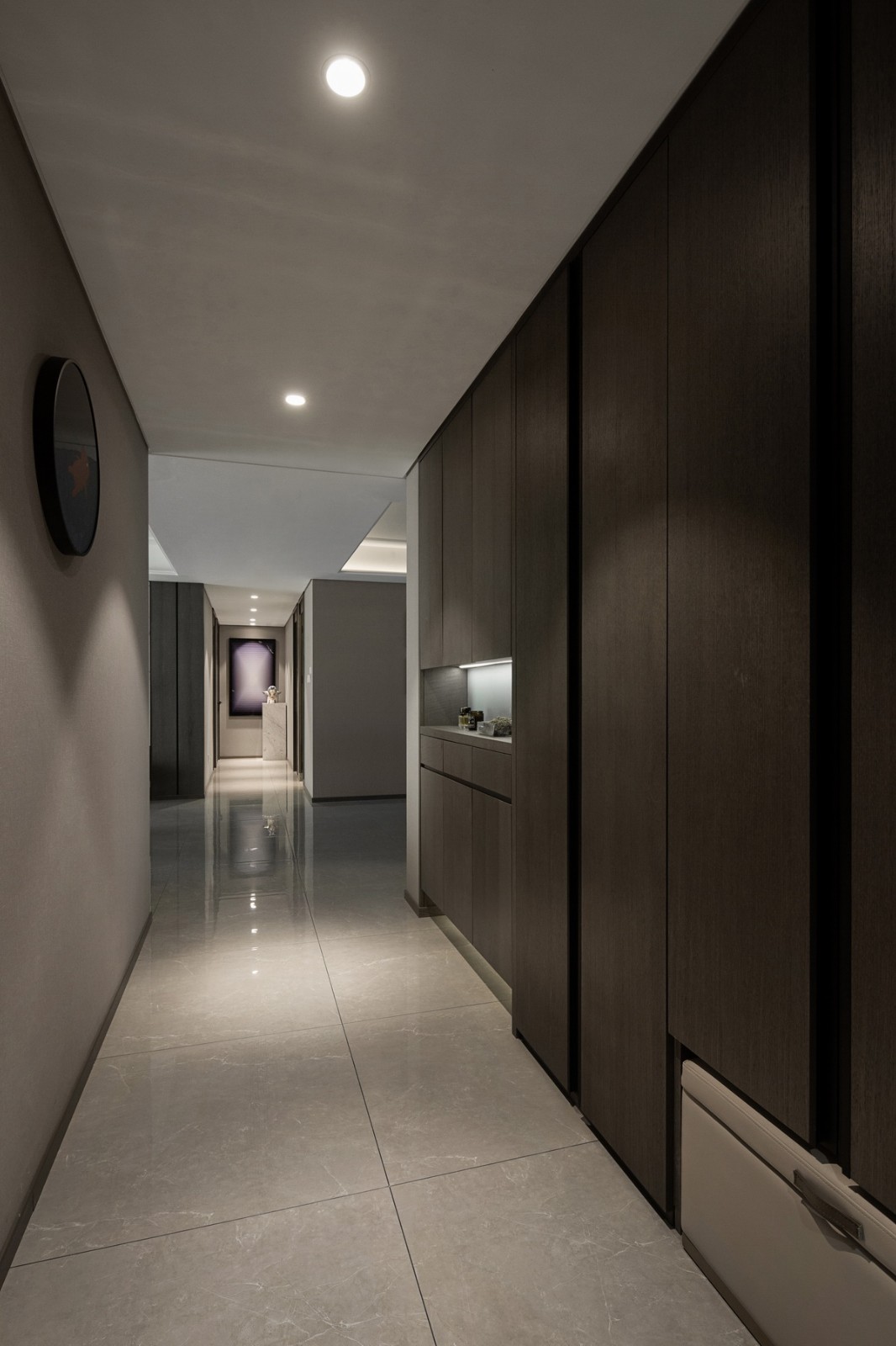 現(xiàn)代輕奢風格室內設計家裝案例-玄關