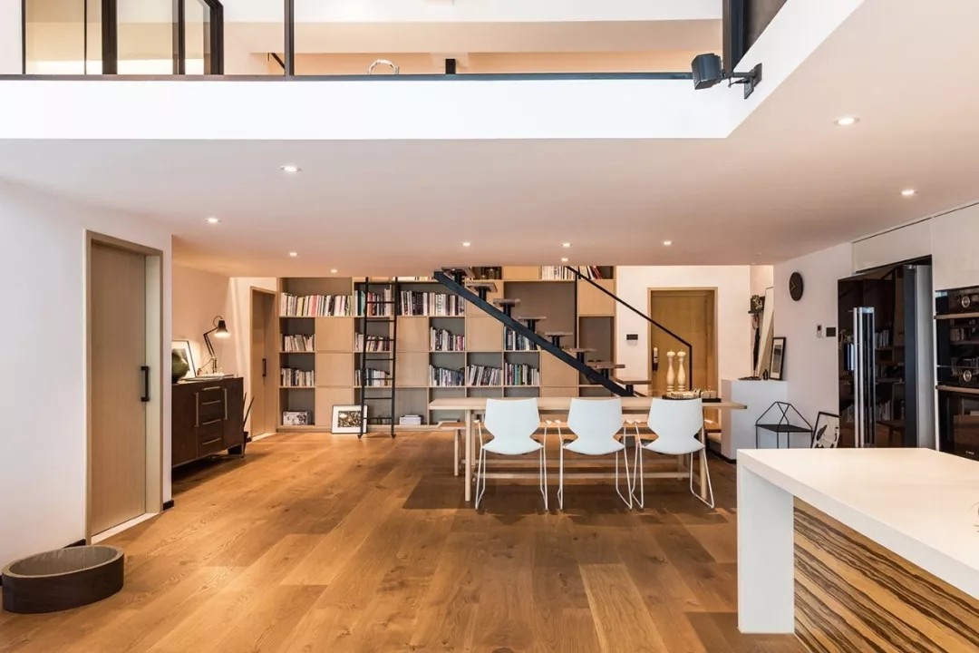 裝修公司現(xiàn)代輕奢風(fēng)格復(fù)式裝修效果圖-客廳 裝修公司現(xiàn)代輕奢風(fēng)格復(fù)式裝修效果圖-客廳