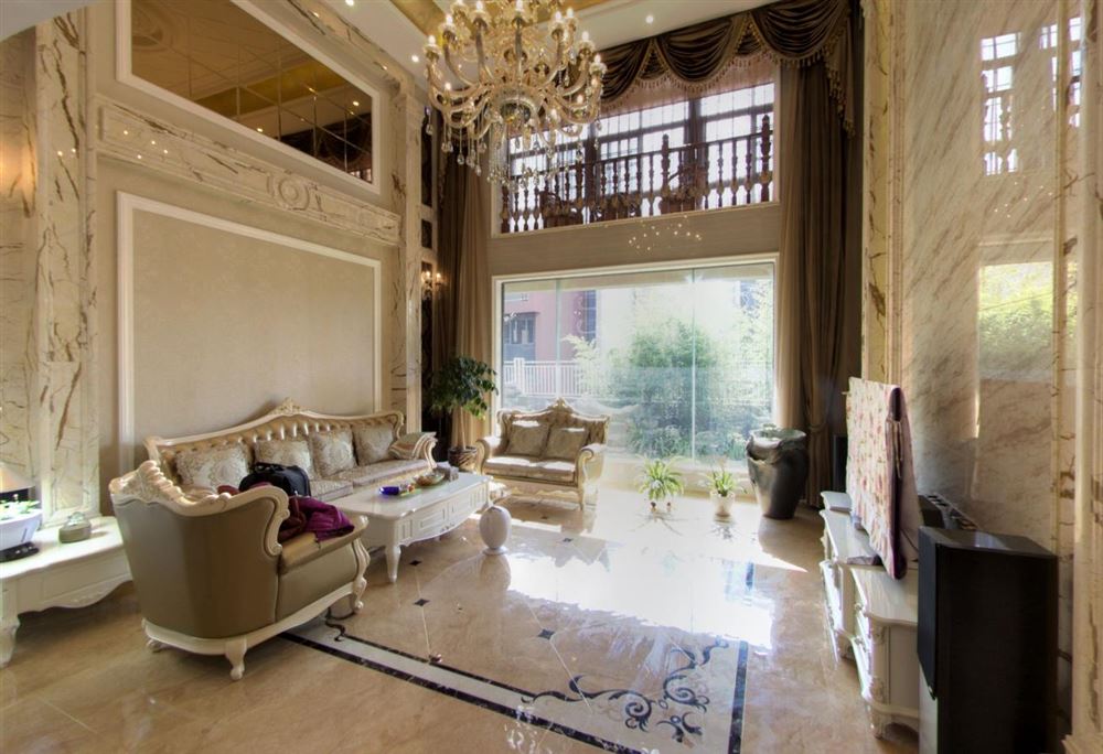 楚雄彝族自治州茶花谷國(guó)際社區(qū)香檳郡小區(qū)歐式風(fēng)格別墅裝修案例