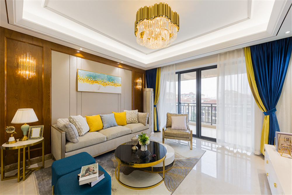 ?？谑心蠟I駿園輕奢風(fēng)格三居室裝修案例